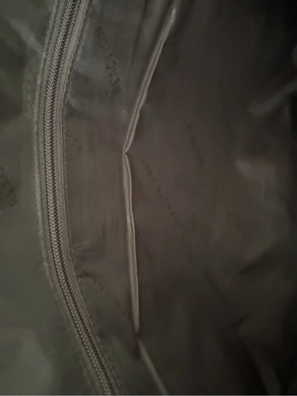Kenneth Cole Reaction Leather Messenger Bag